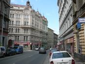 Инвестиции в Чехии:Продано. Офисное здание, все помещения сданы в аренду,  стабильный доход. Прага 3